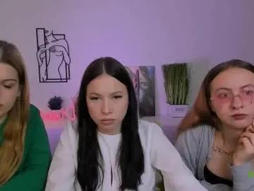 ruby_lay — GOAL: my first goal [111 tokens remaining] Welcome to my room! #18 #shy #blonde #new  #smokers