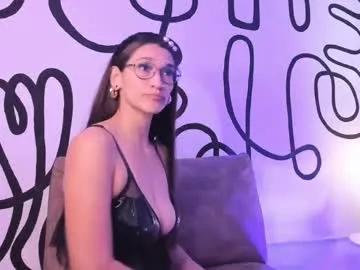sabrina_glow — GOAL: nacked [60 tokens remaining] Welcome to my room! #feet #mature #new  #bigass  #latina