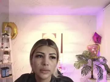 saloomee__ — Boys accompany the following objective Dance twerkin [131 tokens left]