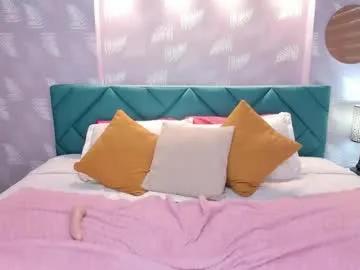 sapphira_dalmau — GOAL: tooples [39 tokens remaining] Welcome to my room!  #new #teen #latina #petite #saliva