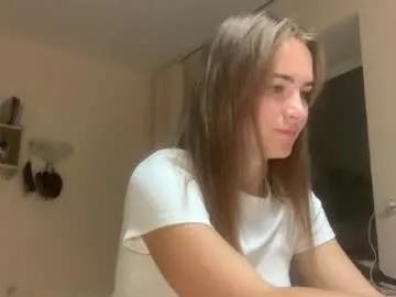 saundrayeeloy — Goal: ^Cute face^  Hello, my name is Marta, I'm here the first day, I will be very glad to get to know each other #new #shy #18 #young #cute [25 tokens remaining]