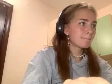 saundrayeeloy — Goal: ^Squeeze my ass^ Hello, my name is Marta, I'm here the first day, I will be very glad to get to know each other #new #shy #18 #young #cute [0 tokens remaining]