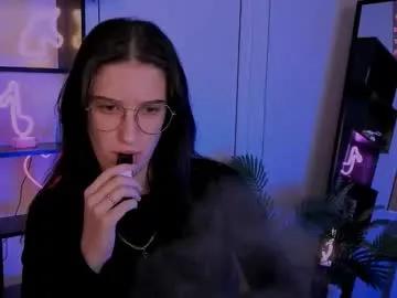 scarlet_mooore — GOAL: Dance [150 tokens remaining] Welcome to my room! #glasses #brunette #sph #teen #shy
