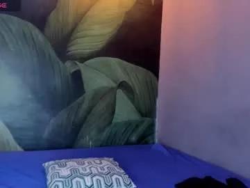 scarleth_milk — GOAL: Rub nipples + Automilk [333 tokens remaining] Welcome to my room! #shy #milk #squirt #latina #young