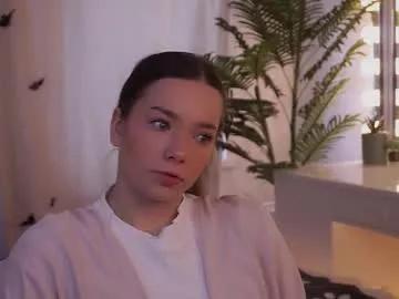 shelbymoravek — You can make me stand? Hello me name is Bella and im so #shy girl. My friend say about me - very #cute girl. Im #18 y.o. and im #new here.I m #young. [29 tokens remaining]