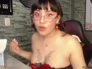 shizuko_b — GOAL: Consolador anal  1000 [1000 tokens remaining] Welcome to my room! #new #latina #teen #daddy #18