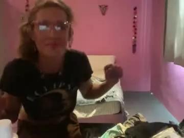 sissysubjess on Chaturbate 