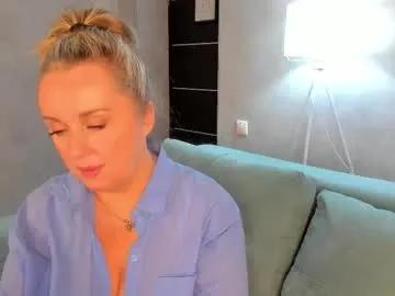 sky_kuper — GOAL: I'll lick my finger and look into your eyes [35 tokens remaining] Hey im Sky im new here lets have fun :) #bigass #mature #bigboobs #curvy #blonde