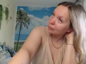 Freechat soaring_love on Chaturbate