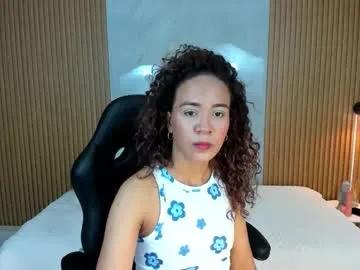 sofiasamm — apply oil on my tits [18 tokens left] #bigass #teen  #smalltits #natural  #ebony