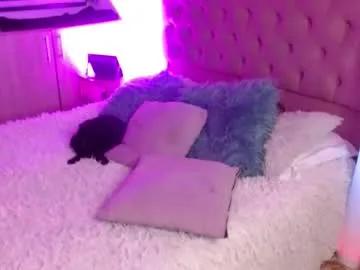 Freechat soysilvanna_ on Chaturbate