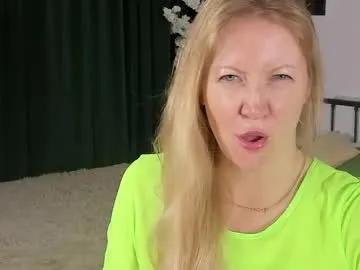 Freechat sugamomy on Chaturbate