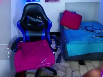 susan_moore29 — GOAL: Full naked [68 tokens remaining] Welcome to my room! #milk #bigboobs #latina #curvy #18
