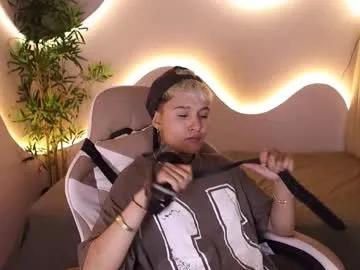 suzu_wolf — GOAL: body oiling [39 tokens remaining] Let me know you in my first day  #new #tomboy #blonde #18 #pussy