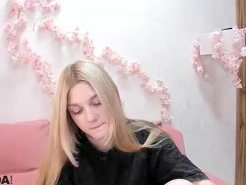 sylvia_ortiz — show legs [32 tokens left] #smalltits #shy #blonde #bignipples #18
