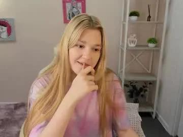 sylvia_ortiz — show outfit [28 tokens left] #smalltits #shy #blonde #bignipples #18