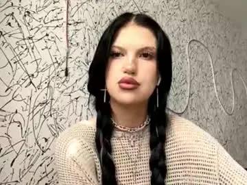 tenniegirres — Hi! I'm Vini! Goal - Say hello #new #teen #shy #18 #cute [21 tokens remaining]