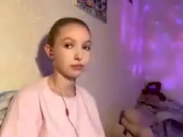 tequilaschlabach — GOAL  play with my cute hair^^  #18 #shy #new #cute #blonde [18 tokens remaining]