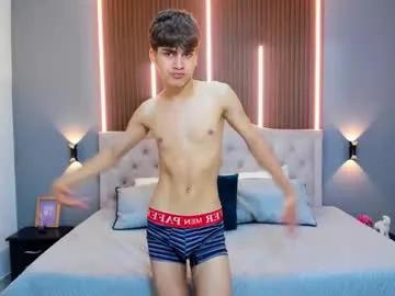 Freechat tommy18__ on Chaturbate