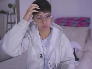 Freechat tommy_blue1 on Chaturbate