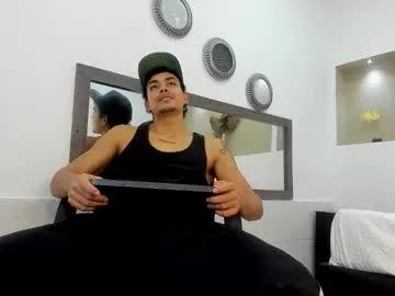 tommy_kurtt — GOAL: flex arms and abs [30 tokens remaining] Welcome to my room! Im new here  #hetero #bigcock #master  #latino #feet