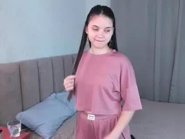 tyrasyversen — GOAL: gently slap my ass [69 tokens remaining] Welcome to my room! #shy #cute #young #18 #new