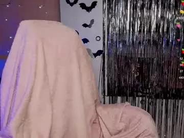vanessaamixx — hi [55 tokens left] type /menu to see menu #cosplay #young #ahegao #anime #bigboobs