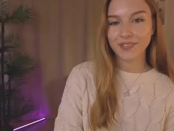 vegas_v — Welcome to my room! - Goal: Hight vibration + show pussy [112 tokens left] #cute #natural #teen #squirt