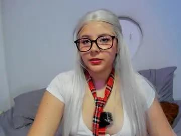 velvetwhite — air tits with oil [99 tokens remaining] #curvy #blowjob  #deepthroat  #18 #teen