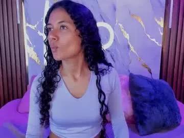 victoriaduarte — Goal: finger in ass