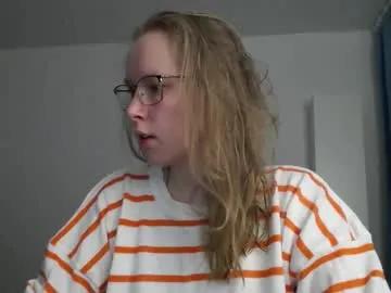 villena_ — GOAL: Blowjob [200 tokens remaining] Welcome to my room! #feet #blonde #cute #natural