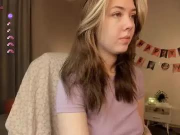 vivi_twilight — GOAL: Oily booty+massage [62 tokens remaining] Welcome to my room! Im Vanessa and i would love to cum with you hehe #bigass #squirt #fuckmachine #daddysgirl #teen