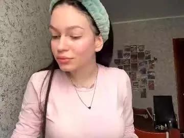 viviennebuiles — My first day! Goal:Show my outfit #bigboobs #new #young #cuty #18 [25 tokens remaining]