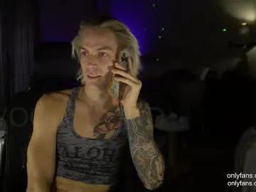 voodoo_hd — naked 5 minutes [0 tokens remaining]