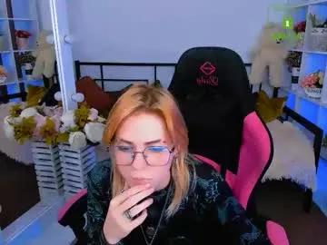 wild_berry_soul — GOAL: good mood for start [99 tokens remaining] Welcome to my room! #new #blonde #glasses #18 #young