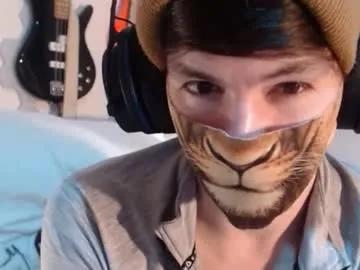 Freechat xxwhitefoxx on Chaturbate