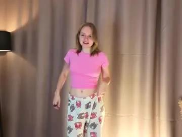 yangsperanza — ^**^ #new and really #shy but super #cute  || GOAL:  Good morning Kate! Have a good stream!     || #blonde #young [15 tokens remaining]
