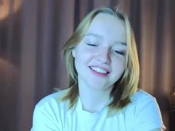 yangsperanza — ^**^ #new and really #shy but super #cute  || GOAL:  Good morning Kate! Have a good stream!<3   || #blonde #young [25 tokens remaining]