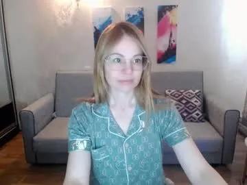 your_crush_12 — GOAL: Hand bra [1000 tokens remaining] Welcome to my room! #smalltits #blonde #shy #milf #glasses