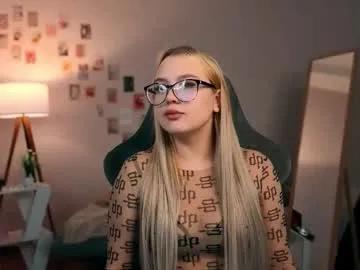 yourjullymoon — my first day<3 Goal: kiss me  (  #new there and Im #18 y.o #young #blonde girl and sorry for my #shy personality type [5 tokens remaining]