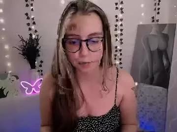 Freechat yours_piece_of_happiness_ on Chaturbate