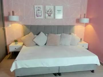 Group zara__sweet on Chaturbate