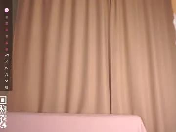 zara_shine — Goal: lick my finger and eye contact ^^   #18 #lovense #squirt #smalltits #teen [22 tokens remaining]