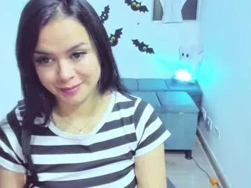 Freechat zoe_sweet22 on Chaturbate