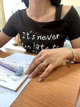 -NhaKy22 — Freechat on StripChat