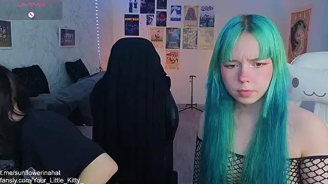 Freechat 812sunflowerinahat on StripChat