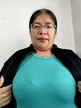 __valentina18 on StripChat 