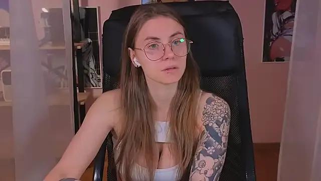 Freechat _AnnaStark_ on StripChat