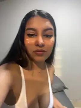 _Chloe_Smith — Show ass (mostrar culo)
