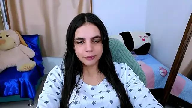 _elenna on StripChat 